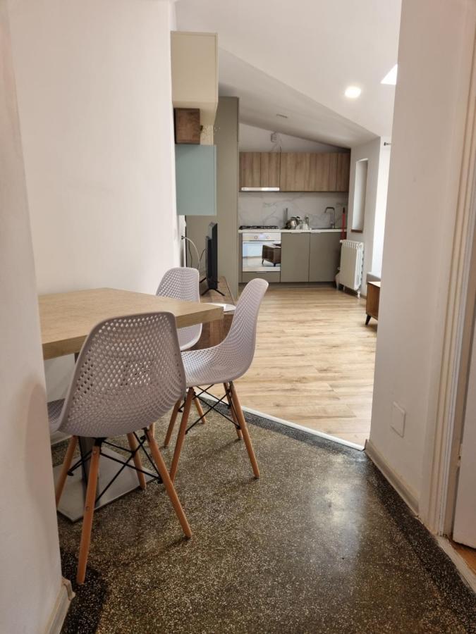 Cozy Apartment Near City Center Бухарест Экстерьер фото